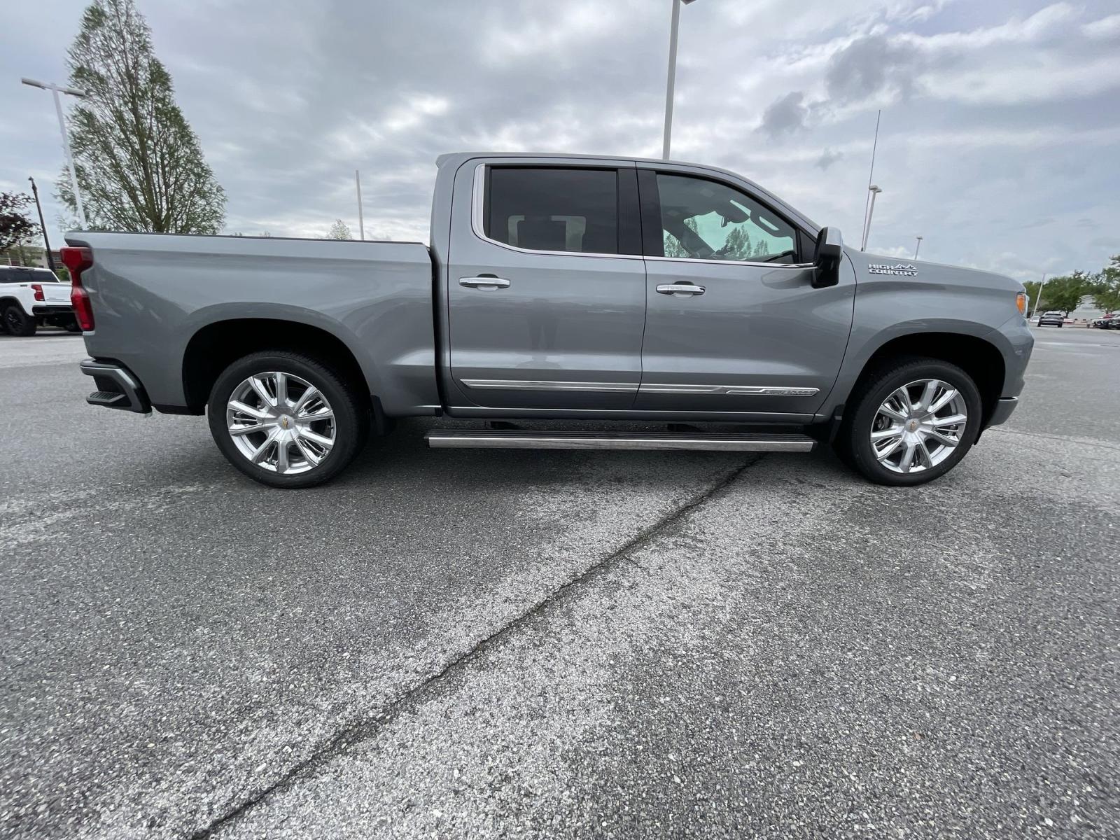 2025 Chevrolet Silverado 1500 Vehicle Photo in BENTONVILLE, AR 72712-4322