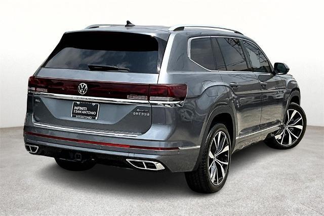 2024 Volkswagen Atlas Vehicle Photo in San Antonio, TX 78230