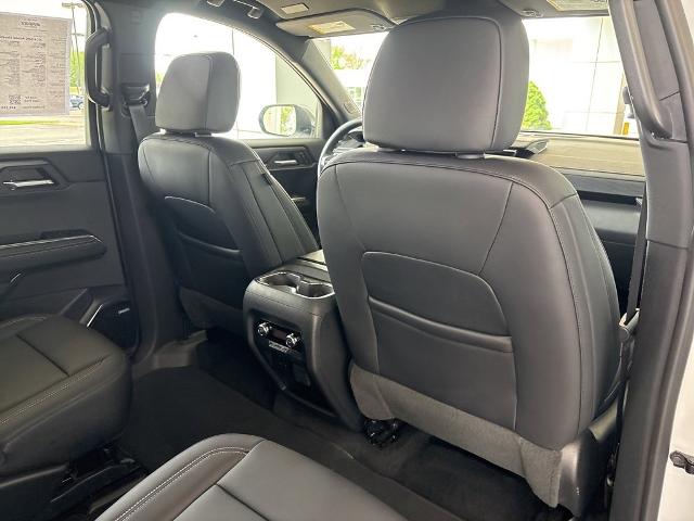 2024 GMC Acadia Vehicle Photo in MANHATTAN, KS 66502-5036