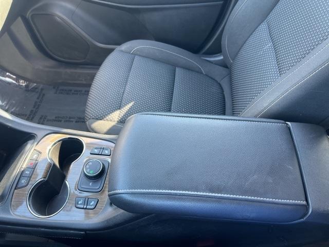 2023 GMC Acadia Vehicle Photo in GREEN BAY, WI 54304-5303