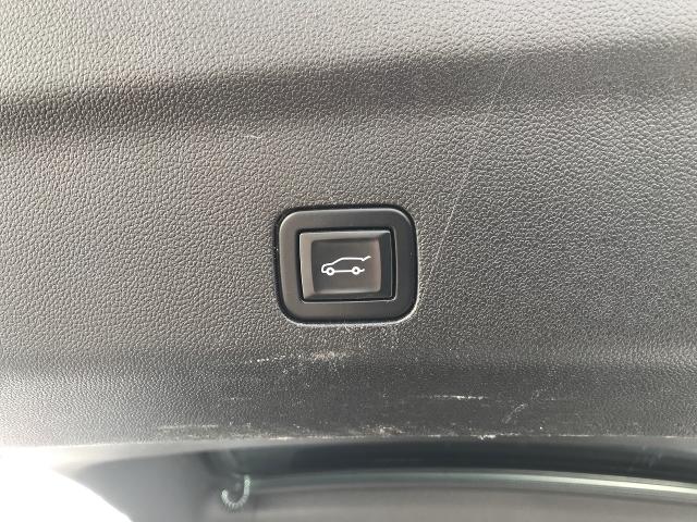 2021 Chevrolet Suburban Vehicle Photo in GREEN BAY, WI 54303-3330