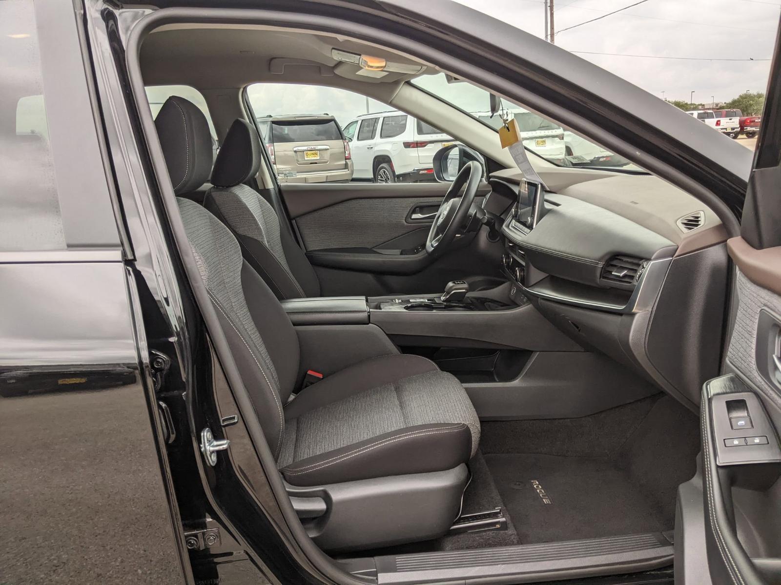 2023 Nissan Rogue Vehicle Photo in Seguin, TX 78155