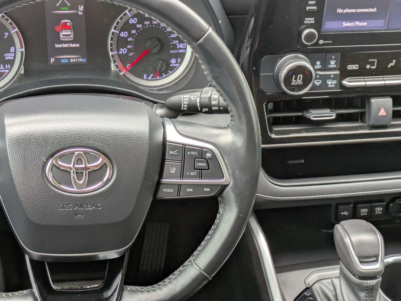 2021 Toyota Highlander Vehicle Photo in SELMA, TX 78154-1460