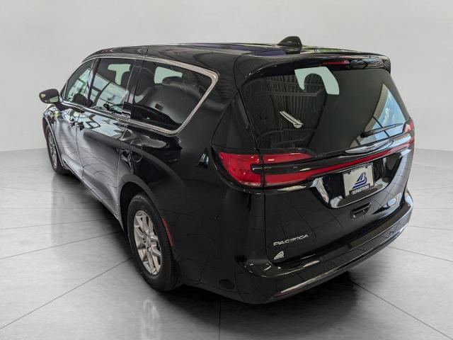2025 Chrysler Pacifica Vehicle Photo in Oshkosh, WI 54901