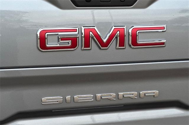 2025 GMC Sierra 1500 Vehicle Photo in ELK GROVE, CA 95757-8703