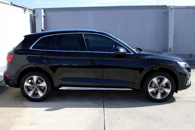 2024 Audi Q5 Vehicle Photo in SUGAR LAND, TX 77478