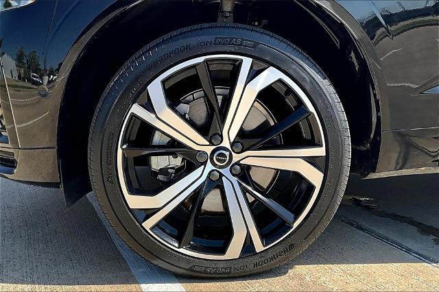 2022 Volvo XC60 Recharge Plug-In Hybrid Vehicle Photo in Houston, TX 77007