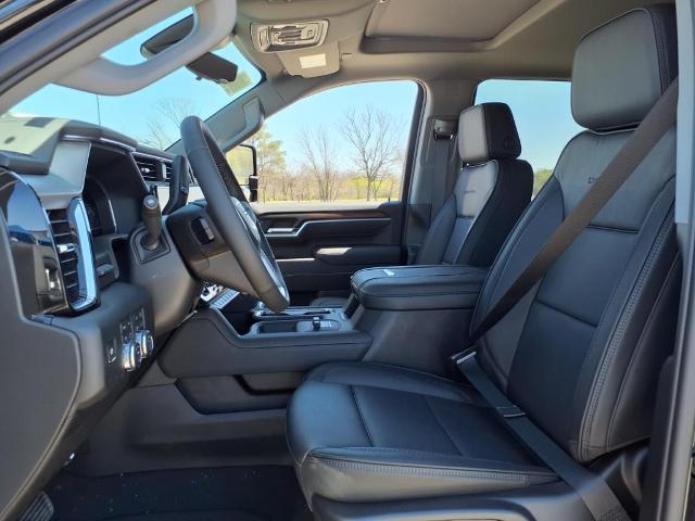 2025 GMC Sierra 2500 HD Vehicle Photo in Denton, TX 76205