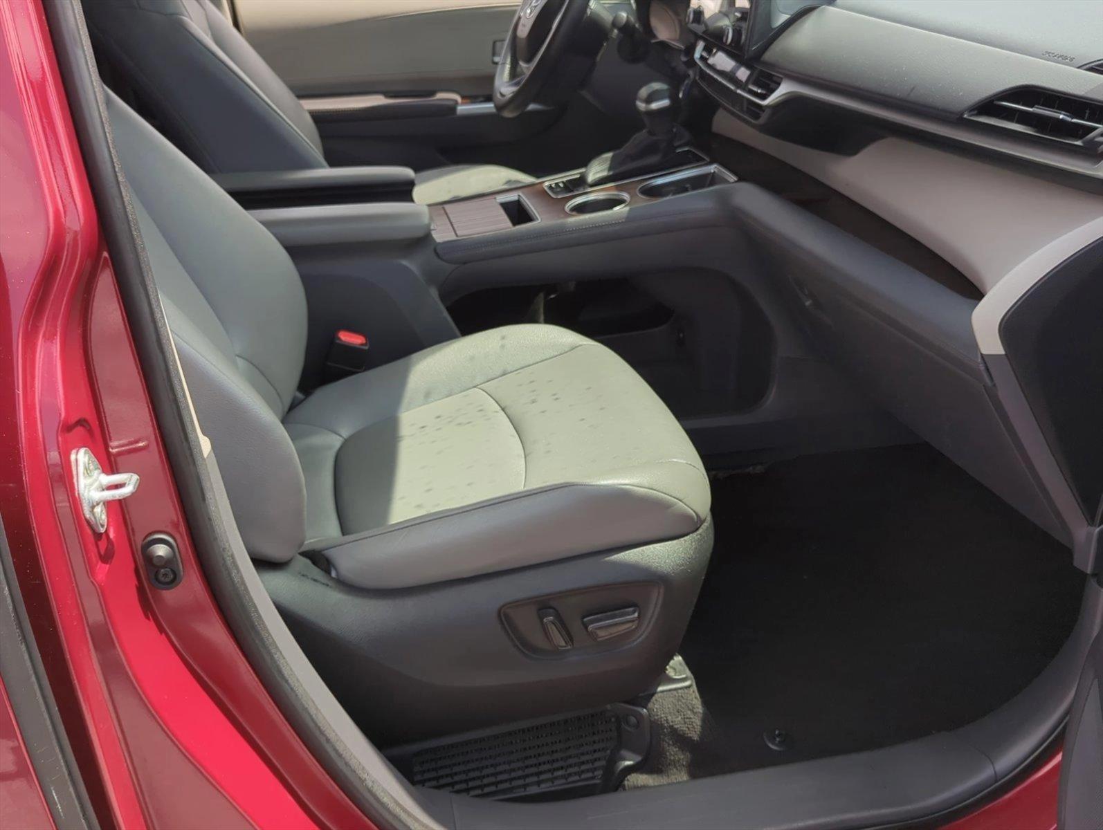 2023 Toyota Sienna Vehicle Photo in Ft. Myers, FL 33907