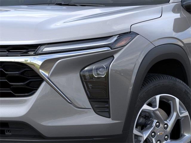 2025 Chevrolet Trax Vehicle Photo in ENGLEWOOD, CO 80113-6708