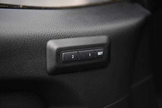 2024 Nissan Titan Vehicle Photo in Ballwin, MO 63011
