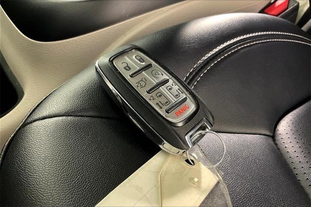 2024 Chrysler Pacifica Vehicle Photo in Tulsa, OK 74129