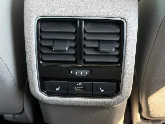 2016 Volkswagen Passat Vehicle Photo in COLUMBIA, MO 65203-3903