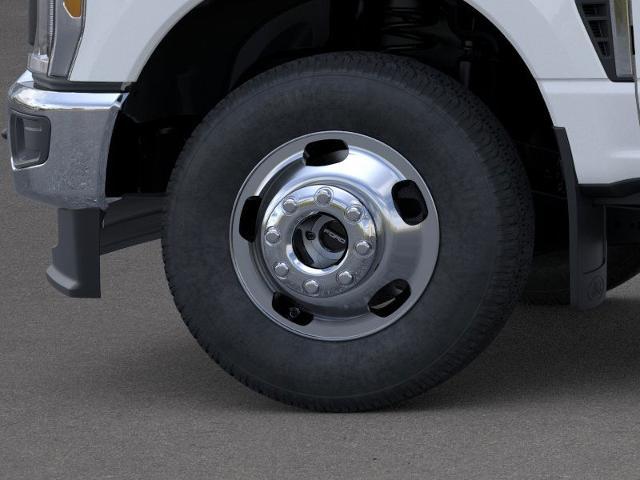 2025 Ford Super Duty F-350 DRW Vehicle Photo in Winslow, AZ 86047-2439