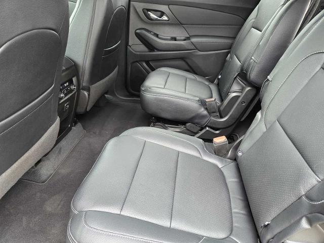 2022 Chevrolet Traverse Vehicle Photo in DENTON, TX 76210-9321