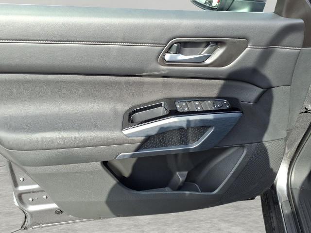2025 Nissan Pathfinder Vehicle Photo in Appleton, WI 54913