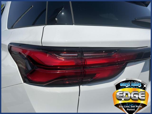 2023 Chevrolet Traverse Vehicle Photo in Roslyn, NY 11576