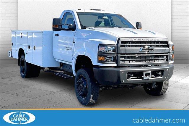 2024 Chevrolet Silverado 5500 HD Vehicle Photo in INDEPENDENCE, MO 64055-1314