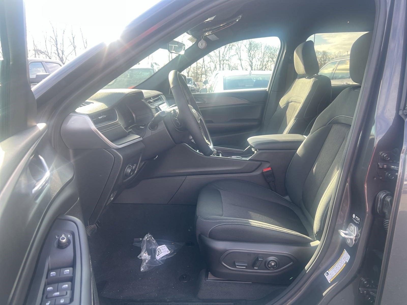 2025 Jeep Grand Cherokee Vehicle Photo in Mechanicsburg, PA 17050-1707
