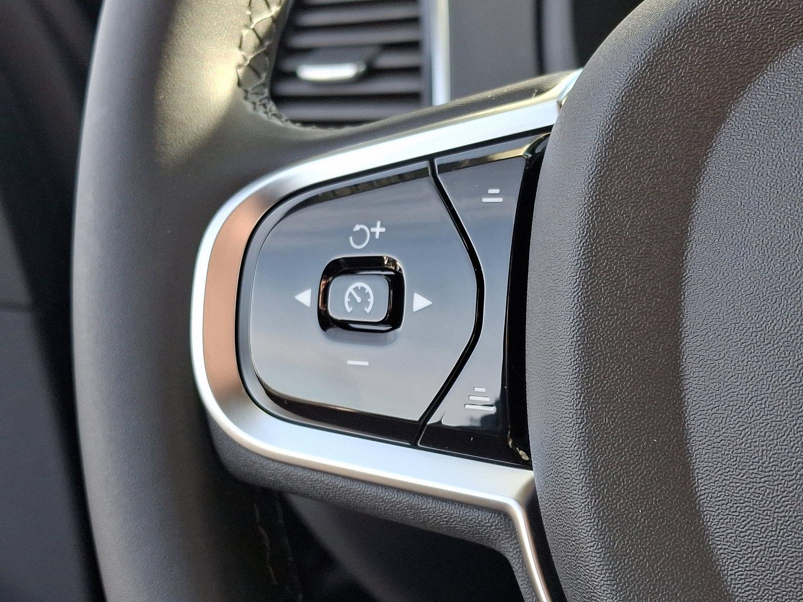 2025 Volvo XC90 Vehicle Photo in Trevose, PA 19053