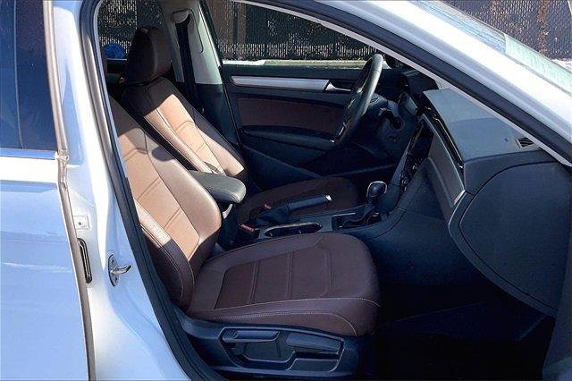 2022 Volkswagen Passat Vehicle Photo in INDEPENDENCE, MO 64055-1314