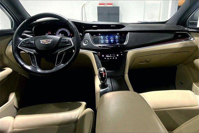 2017 Cadillac XT5 Vehicle Photo in TOPEKA, KS 66609-0000