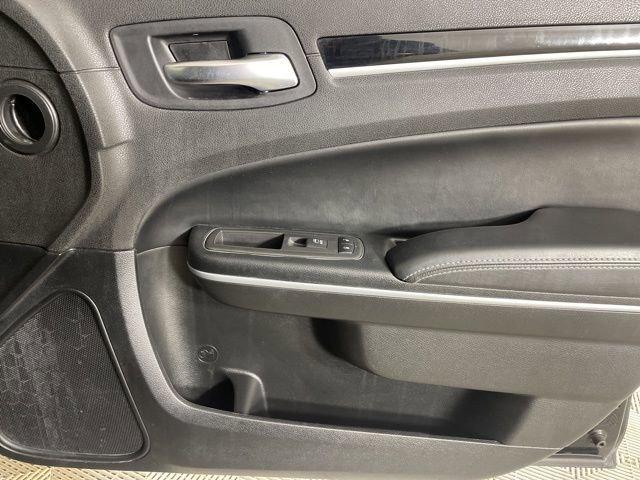 2022 Chrysler 300 Vehicle Photo in PHOENIX, AZ 85014-3381