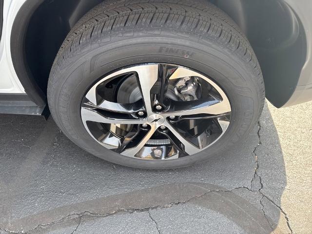 2025 Chevrolet Trax Vehicle Photo in MARION, NC 28752-6372