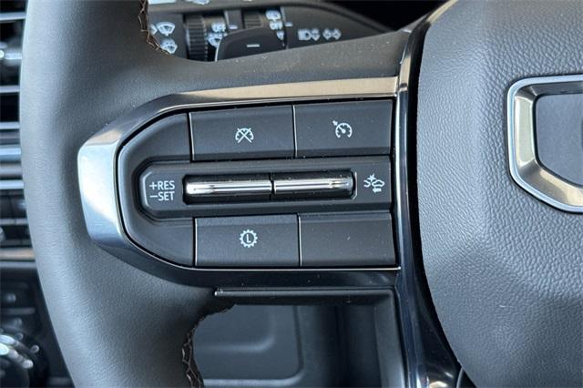 2025 GMC Yukon Vehicle Photo in ELK GROVE, CA 95757-8703