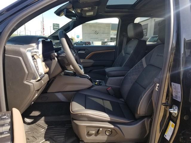 2025 GMC Canyon Vehicle Photo in ELYRIA, OH 44035-6349