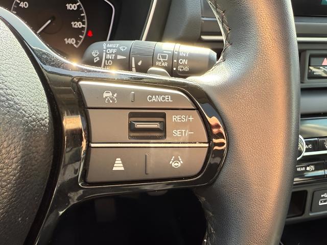 2024 Honda Pilot Vehicle Photo in MADISON, WI 53713-3220