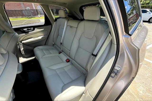 2025 Volvo XC60 Plug-In Hybrid Vehicle Photo in Houston, TX 77007
