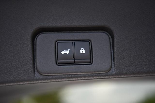 2025 Nissan Rogue Vehicle Photo in Ballwin, MO 63011