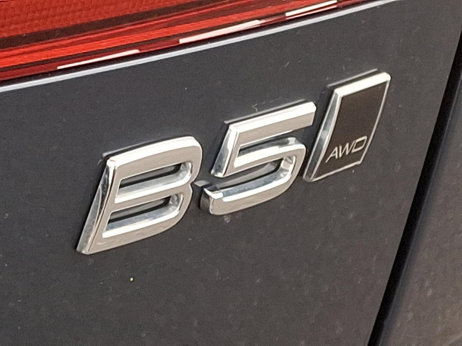 2022 Volvo XC60 Vehicle Photo in Trevose, PA 19053