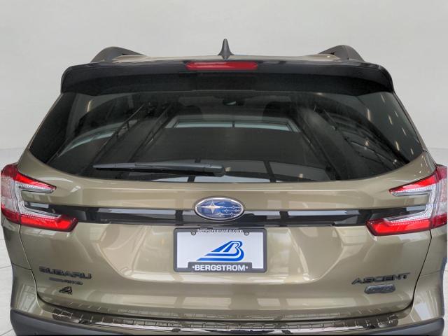 2025 Subaru Ascent Vehicle Photo in Green Bay, WI 54304