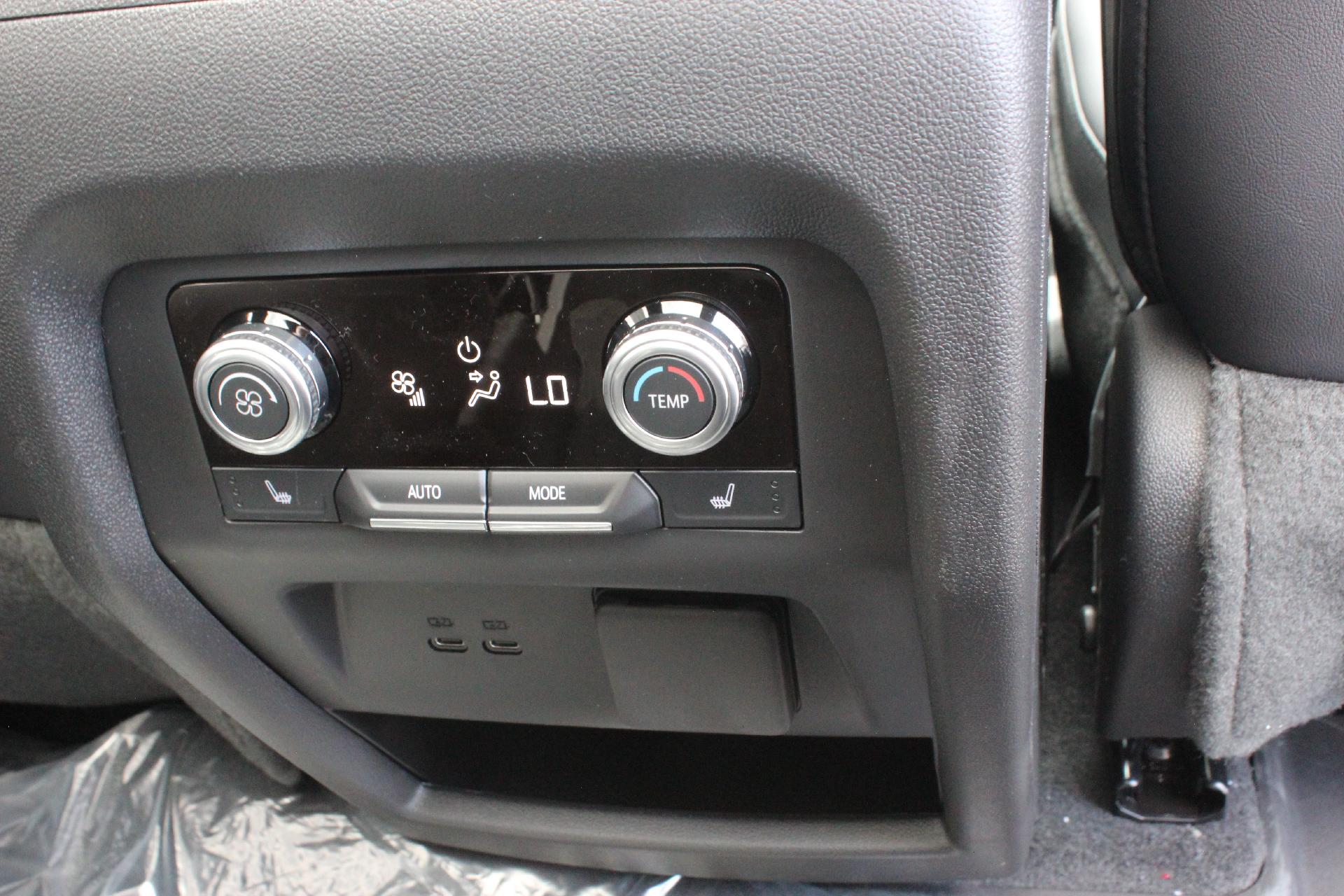2025 GMC Acadia Vehicle Photo in AURORA, CO 80012-4011