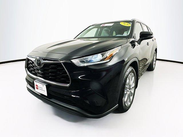 2020 Toyota Highlander Vehicle Photo in Flemington, NJ 08822