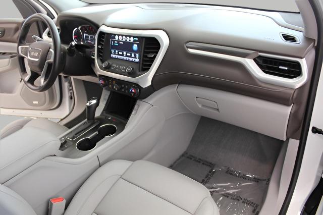 2017 GMC Acadia Vehicle Photo in Green Bay, WI 54304