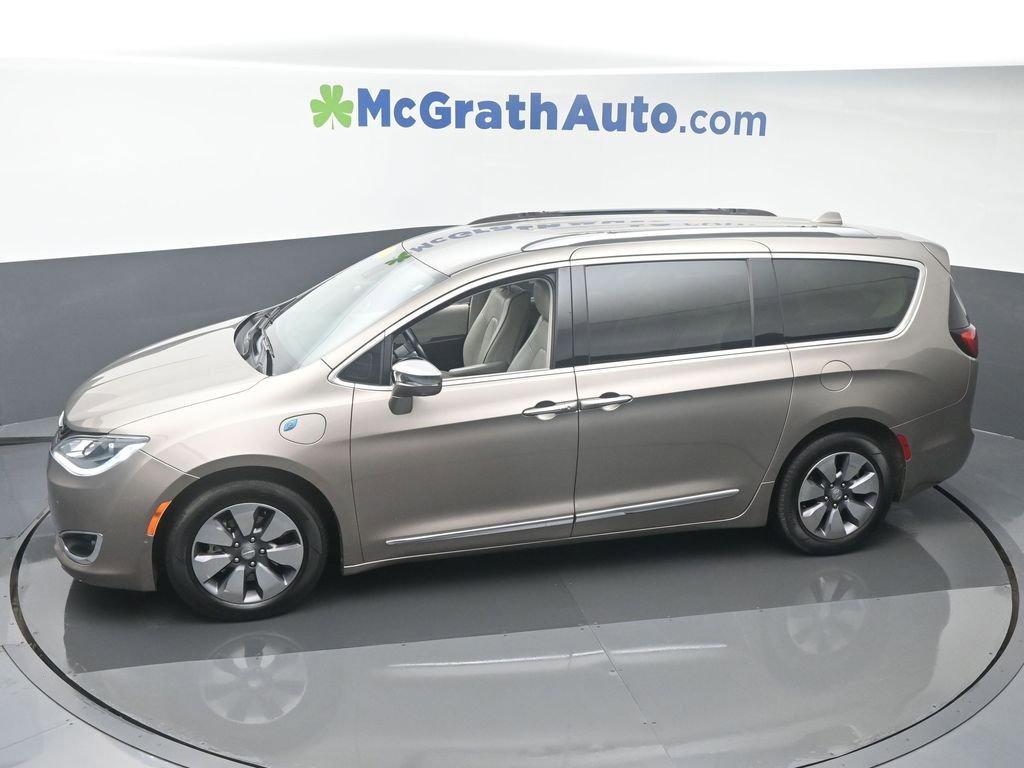2018 Chrysler Pacifica Vehicle Photo in Marion, IA 52302