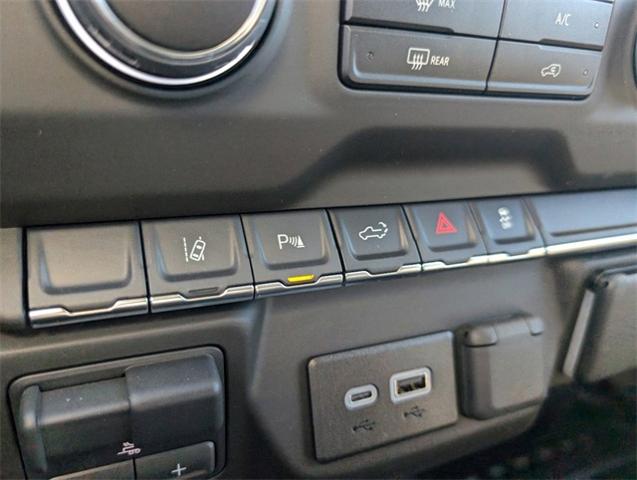 2025 Chevrolet Silverado 2500 HD Vehicle Photo in ENGLEWOOD, CO 80113-6708