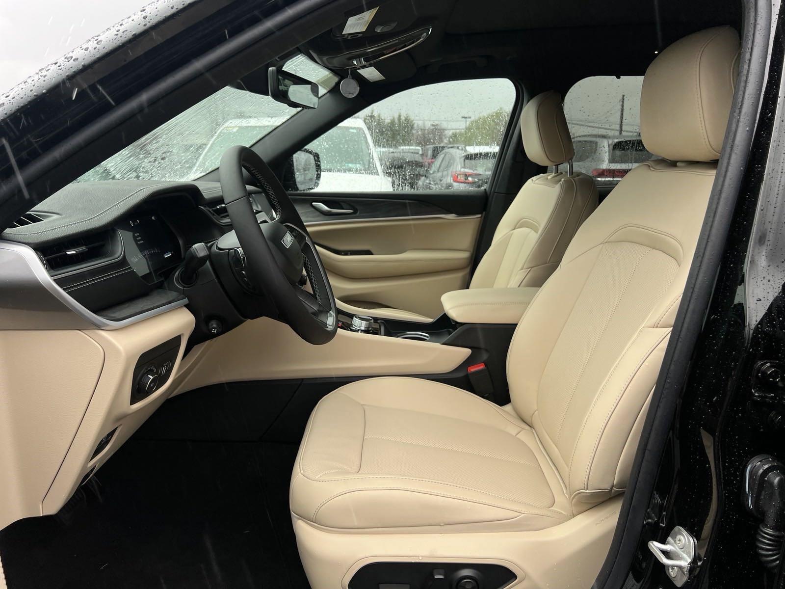 2025 Jeep Grand Cherokee L Vehicle Photo in Mechanicsburg, PA 17050-1707