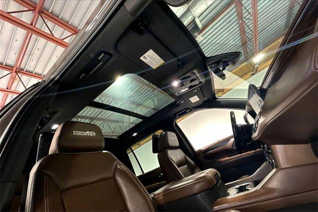 2021 Chevrolet Suburban Vehicle Photo in TOPEKA, KS 66609-0000