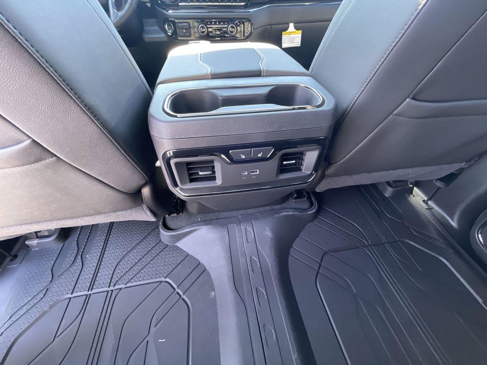 2025 Chevrolet Silverado 1500 Vehicle Photo in BENTONVILLE, AR 72712-4322