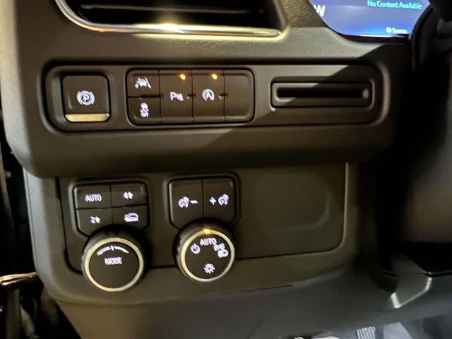2023 Chevrolet Suburban Vehicle Photo in Roslyn, NY 11576