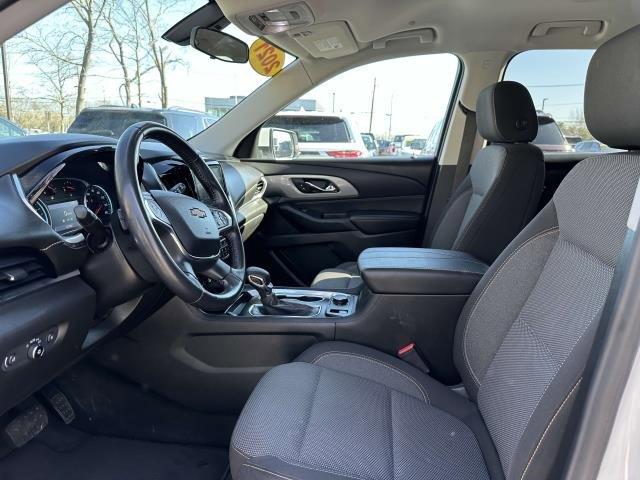 2021 Chevrolet Traverse Vehicle Photo in SAINT JAMES, NY 11780-3219