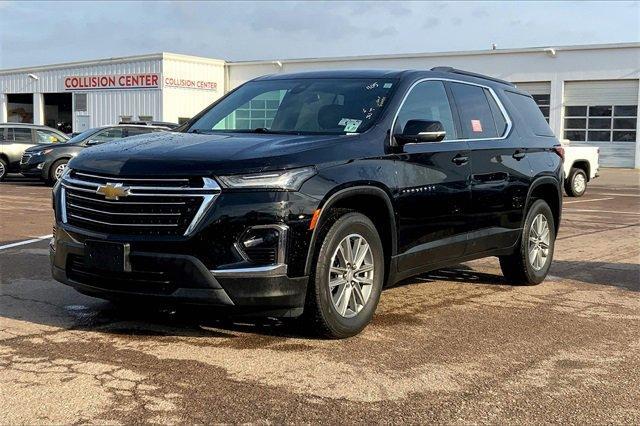 2022 Chevrolet Traverse Vehicle Photo in TOPEKA, KS 66609-0000