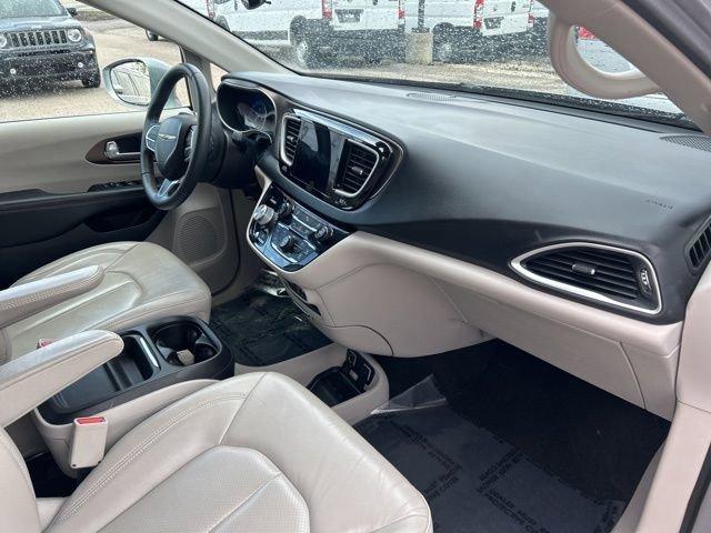 2018 Chrysler Pacifica Vehicle Photo in MEDINA, OH 44256-9631