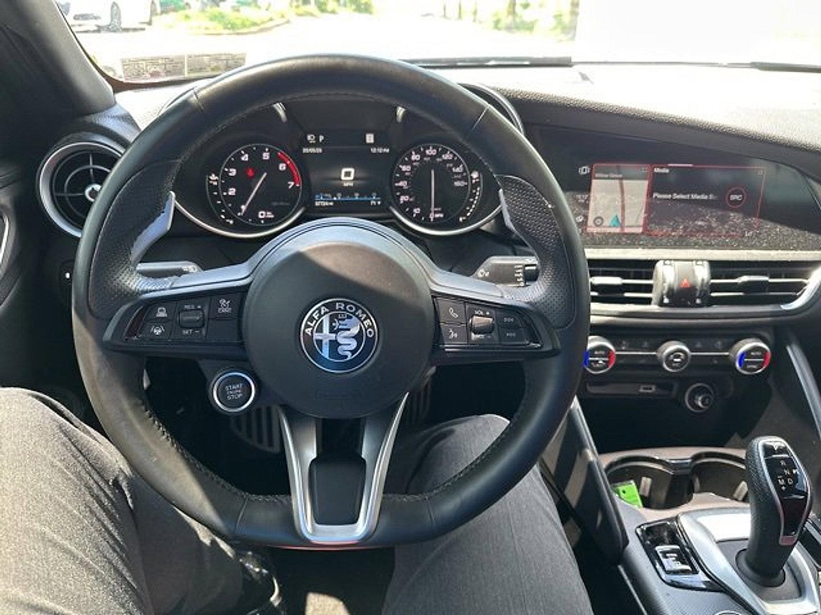 2022 Alfa Romeo Giulia Vehicle Photo in Willow Grove, PA 19090