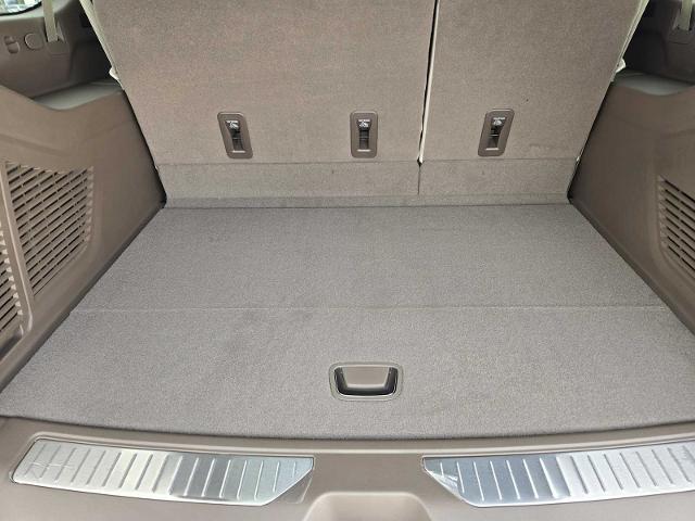 2025 GMC Yukon XL Vehicle Photo in DALLAS, TX 75209-3016