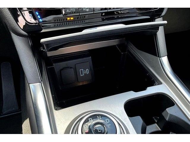 2024 Ford Explorer Vehicle Photo in San Antonio, TX 78230